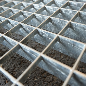 Прессованный решетчатый настил Р 34х11/30х2, 1000х1000 мм